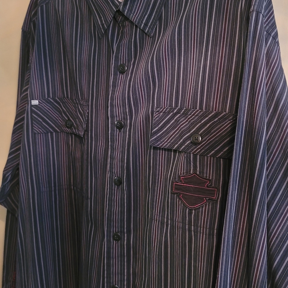 Men's XXL Harley-Davidson Long Sleeve Shirt. Gently worn, great condition!